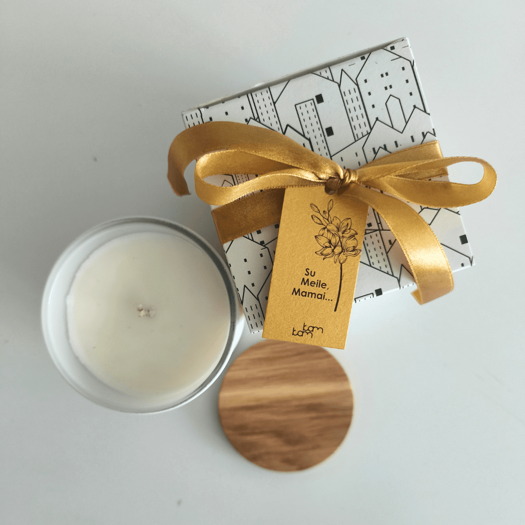 Sojų vaško žvakė "Kam 12 - Rožė ir OUD", 210 g