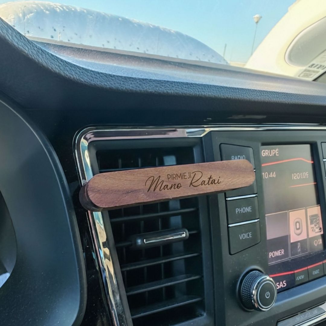 Personalizuotas automobilio kvapas į groteles 6